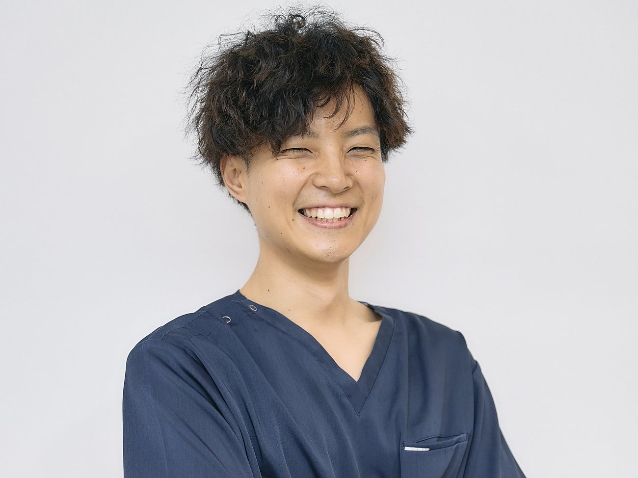 発達促進施術を担当する院長 牧田拓也